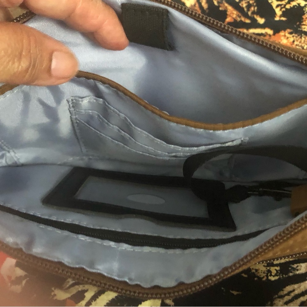 HKWP Rust Nylon Adjustable Crossbody Bag - Picture 6 of 8